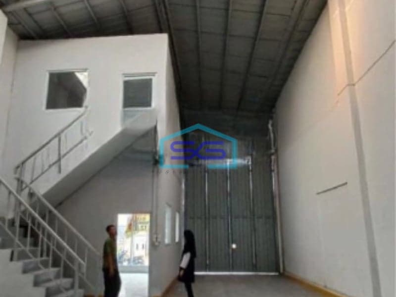 Disewakan Gudang Bebas Banjir Luas Tanah  300 m²  di Kalideres Jakarta Barat