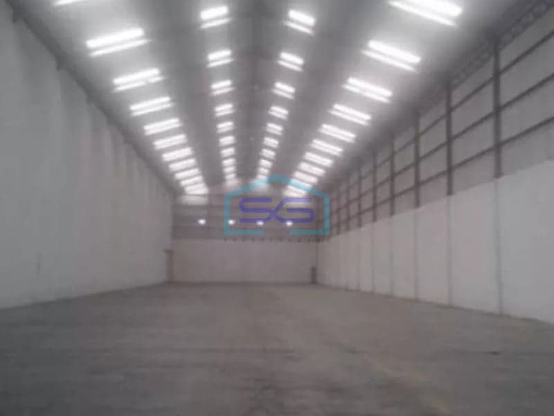 Disewakan gudang di Ciracas jakarta timur luas 1800 meter