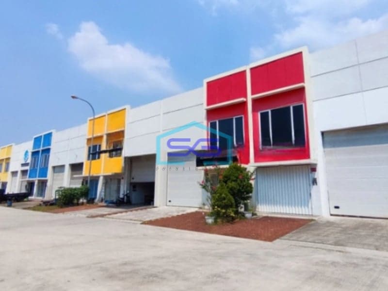 Dijual Gudang Baru Kawasan Karawang Barat Luas Tanah 304m2