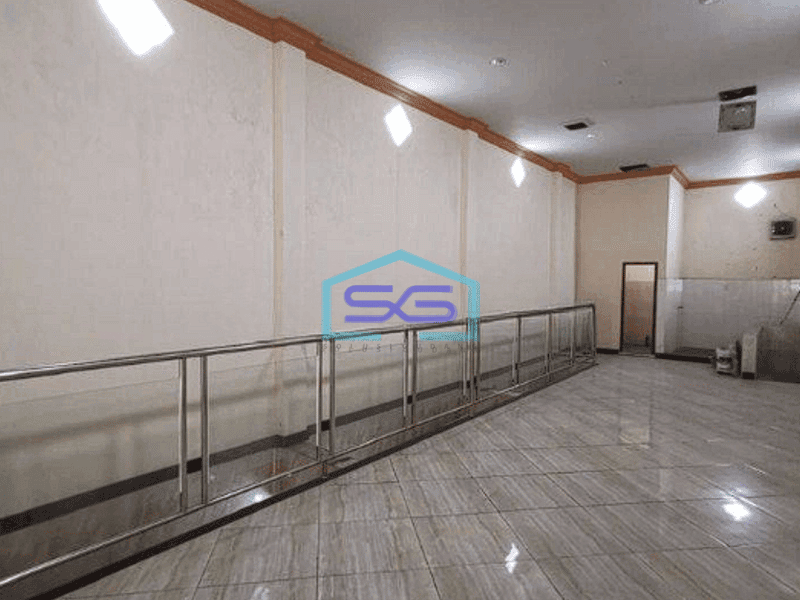 Disewakan Ruko Strategis Dua Lantai di Pusat Kota Mojokerto LB 300m2