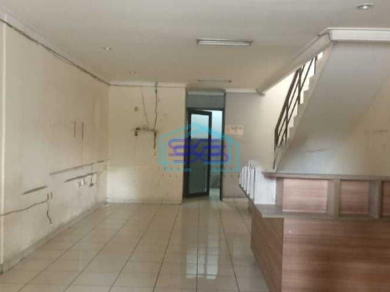 Dijual Ruko Pinggir Jalan Raya Siap Pakai Lokasi Sangat Strategis Di Graha Raya Bintaro Tangerang Luas Bangunan  121 m²