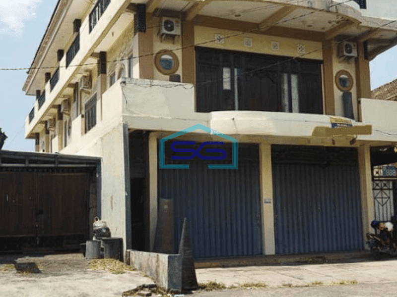 Disewakan Gedung Ruang Usaha 3 Lantai di Kerobokan Badung Bali LB 1000m2