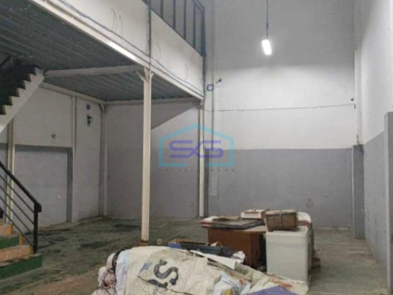 Dijual Gudang Ada Kantor Luas Tanah 162 m² Lokasi Bebas Banjir di Jakarta Timur