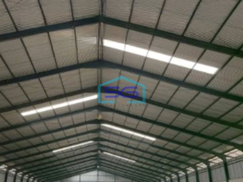 Disewakan Gudang Luas Bangunan  5274 m² Lokasi Bebas Banjir di Surabaya Siap Huni