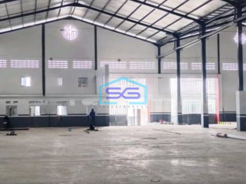 Disewakan Gudang di Pergudangan Kawasan Industri Candi, Gatot Subroto, Kota Semarang Luas Bangunan  1800 m²