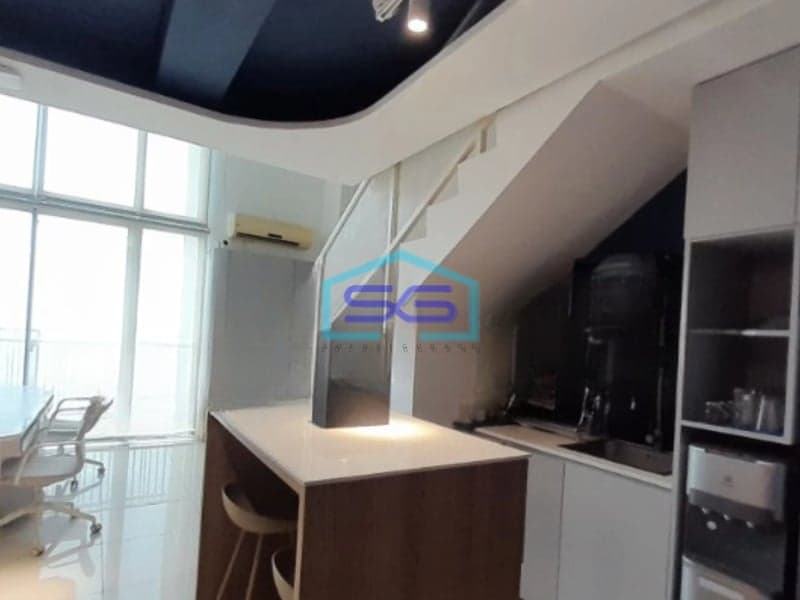 Disewakan Kantor Luas Bangunan 129 m² Lokasi Startegis di Tanjung Duren Jakarta Barat