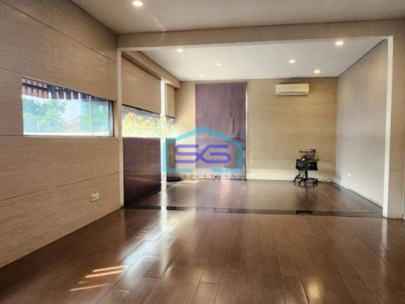Disewakan Ruko Lokasi Strategis di Kebayoran Baru Jakarta Selatan LB 600m2