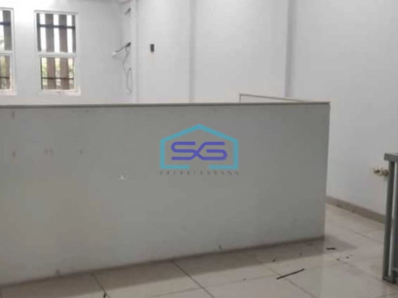 Disewakan Ruko 3 Lantai Luas Tanah 197 m²  di Semarang