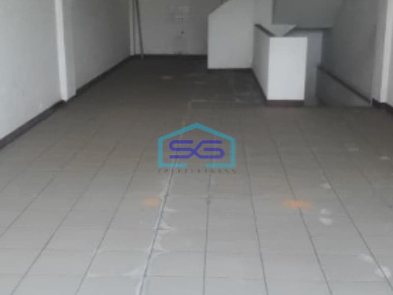 Disewakan Ruko Luas Bangunan  300 m² Lokasi di Pluit Jakarta Utara