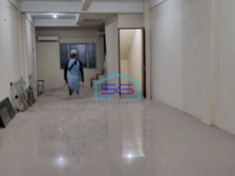 Disewakan Ruko 3.5 lantai Taman Palem Gandeng Jakarta Barat