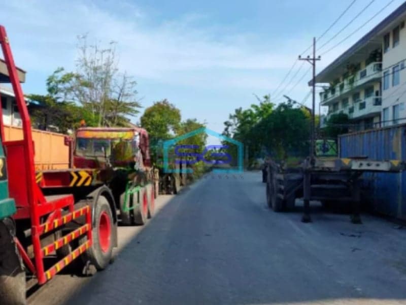 Disewakan Gudang Teluk Kumai Dekat Pelabuhan Perak Parkir Kenjeran Surabaya Luas Bangunan 574 m²