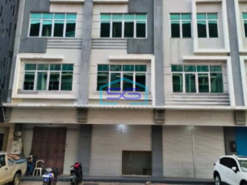 Dijual Ruko Gandeng Sudah Renovasi Bangunan 5 Lantai di PIK Jakarta Utara LB 1020m2