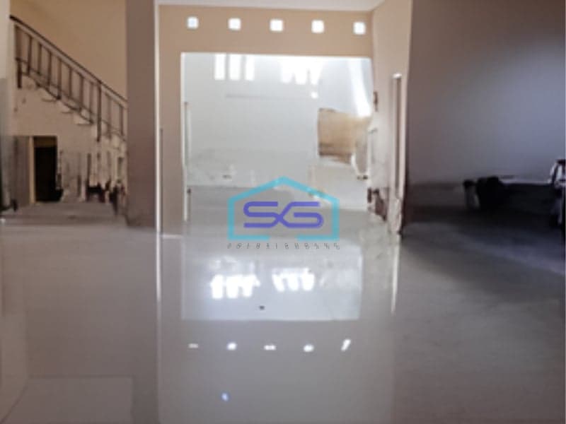 Disewakan Ruko 3 Lantai Luas Tanah 229 m² Lokasi Tomang Jakarta Barat