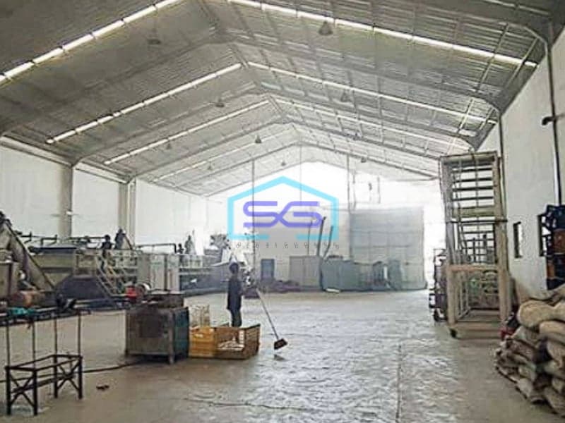 Gudang Dijual Butuh Uang Narogong Km 11 Kota Bekasi LT 15302m2 Kondisi Terawat