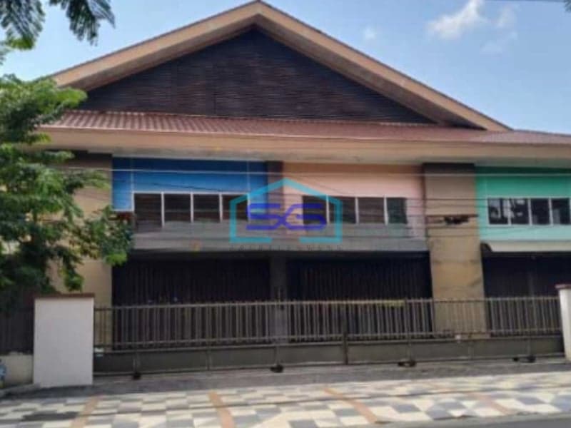 Disewakan Ruang-usaha Di Surabaya Kota Gubeng Bisa Buat Sport Centre Padel Luas Bangunan  840 m²