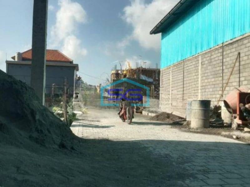 Disewakan Gudang Dan Kantor 3 Lantai Denpasar LB 400m2