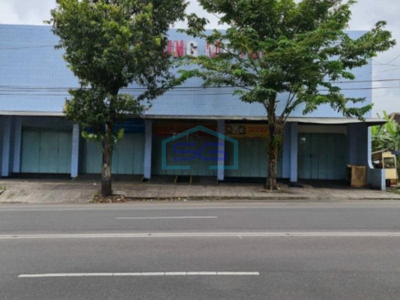 Strategic Roadside Commercial Space for Sale in Lawu, Karanganyar Solo, Central Java - Land Area 1000m2