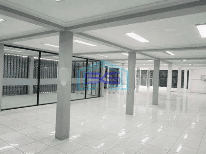 Disewakan ruko luas siap pakai di kota Kediri