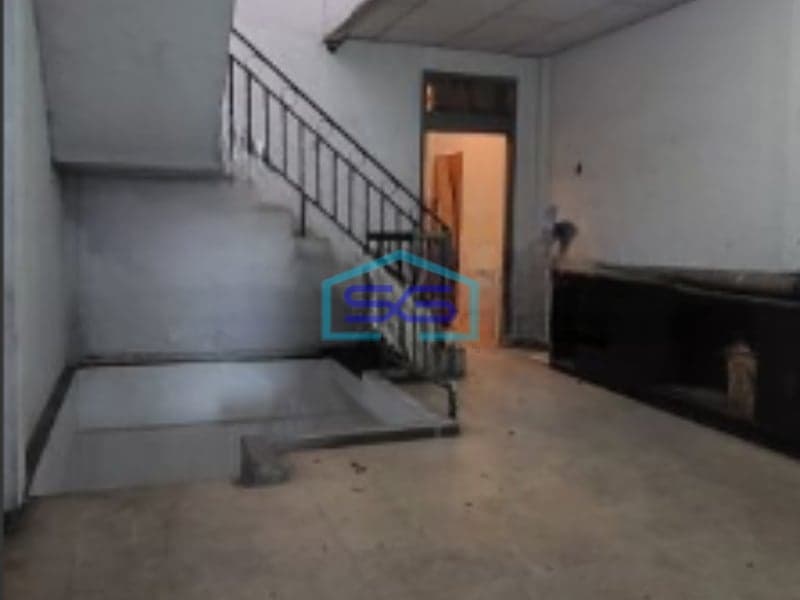 Dijual Ruko di Jalan Raya Roxy Jakarta Pusat Luas Bangunan 234m² HGB Bagus 3,5 lantai