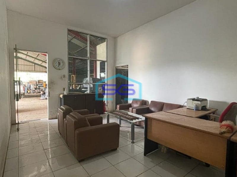 Dijual ! Ruko 2 Pintu 3 Lantai Bonus Peralatan Kantor, Jalan Jaksa Agung R. Soeprapto, Palembang LB 288m2