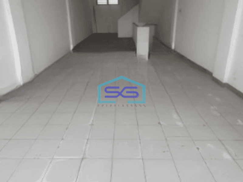 Disewakan Ruko Luas Bangunan 300 m² di Pluit Jakarta Utara