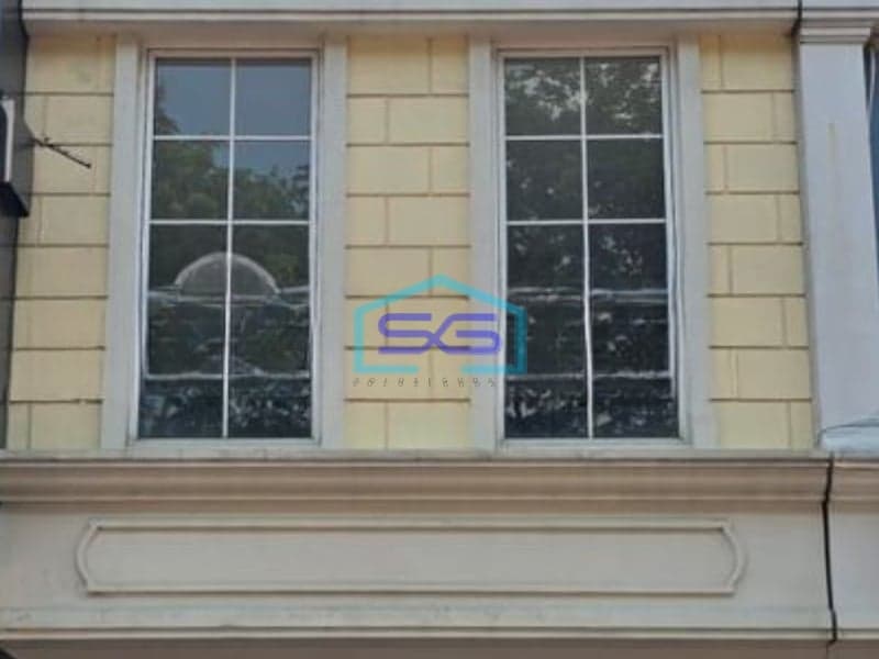 Disewakan Ruko Luas Bangunan 250 m² 3 Lantai di Cihuni Tangerang