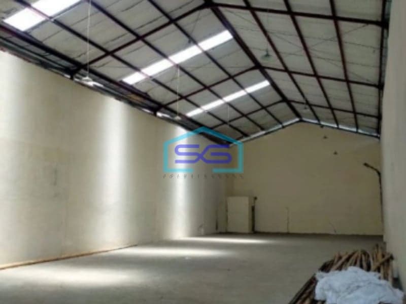 Disewakan Gudang di Kolongan Cocok Buat Ekspedisi Logistik Cargo Kalawat, Minahasa Utara Luas Bangunan 300 m²