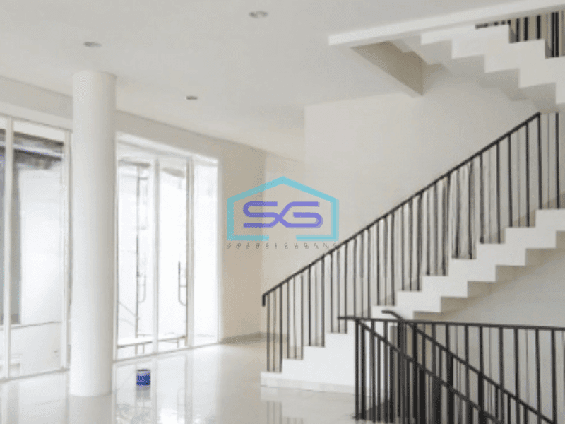 Disewakan Ruko Luas Tanah 195 m² Lokasi Bebas Banjir di BSD City Tangerang