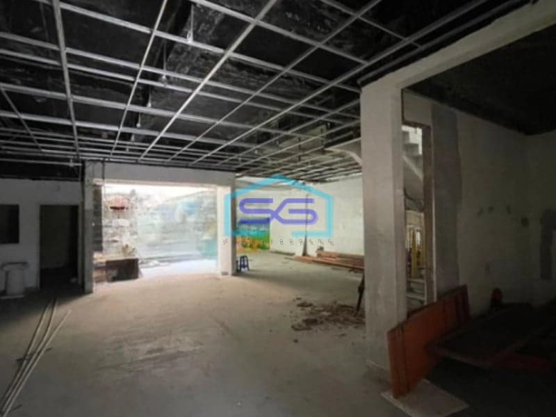 Disewakan Ruang Usaha Komersil di Pinggir Jalan Raya Kelapa Gading Jakarta Utara LB 400m2