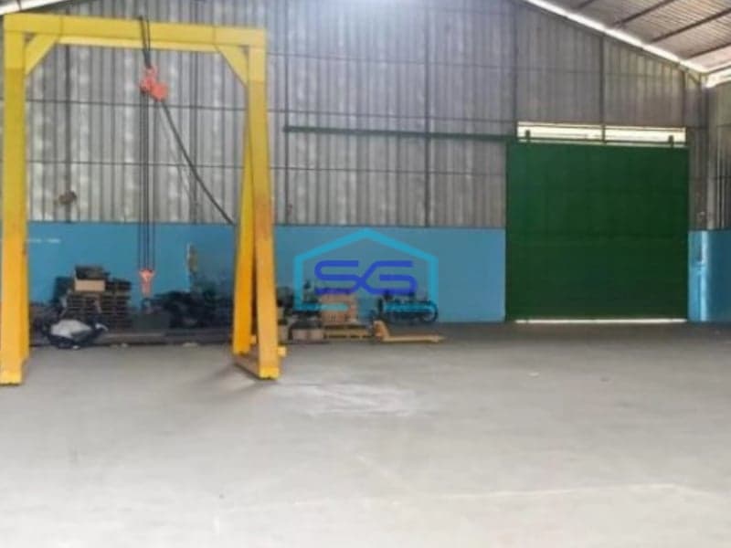 Disewakan Gudang Bagus LB 700m2 Akses Kontainer 40 Ft di Jln Ry Narogong Bekasi