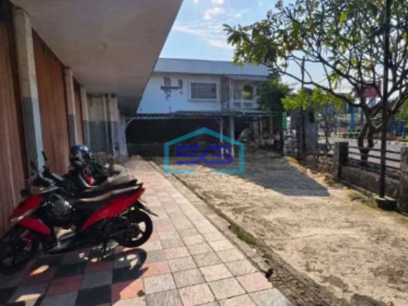 Dijual Ruang Usaha Lokasi Strategis Karawang Barat Jawa Barat Luas Bangunan 1060 m²