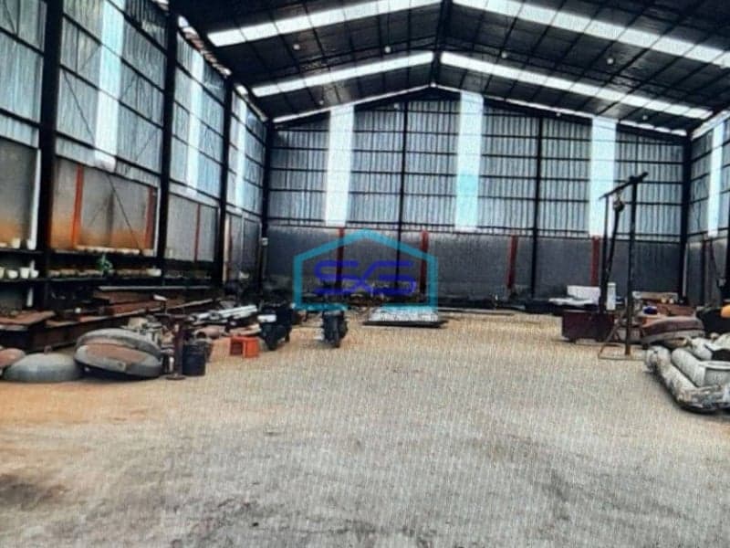 Dijual Gudang Bagus di Jalan Raya Tapos Depok Strategis Pinggir Jalan LT 588m2