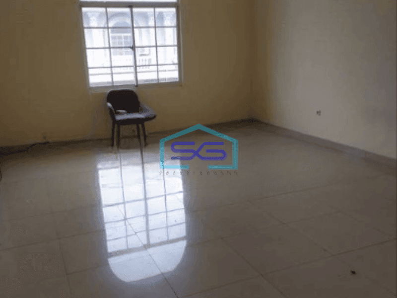 Disewakan Ruko Luas Bangunan  432 m² di Cengkaren Jakarta Barat