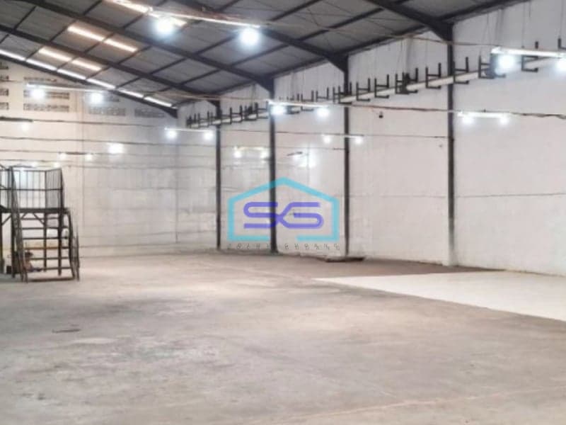 Disewakan Gudang Ada Kantor Lokasi Kaligawe Semarang