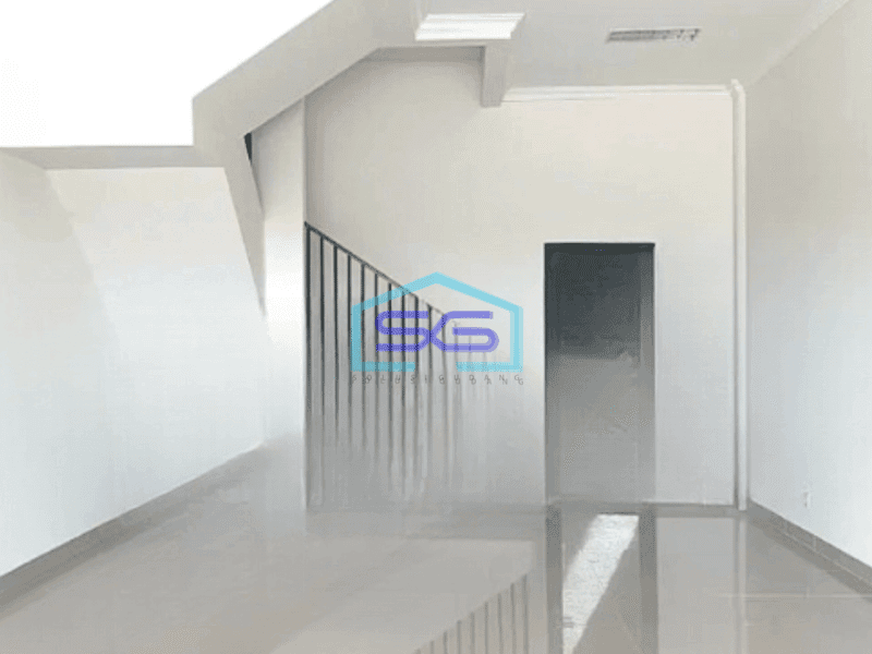 Disewakan Ruko 3 Lantai Luas Bangunan 184 m² di Gading Serpong Tangerang
