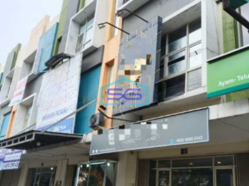 Disewakan Ruko 2,5 Lantai di Harapan Indah Bekasi Luas Bangunan 126m2