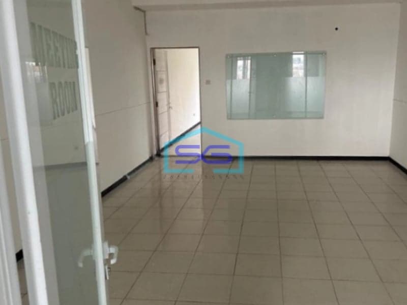 Disewakan Ruko Baru 3 Lantai Siap Pakai di Mainroad Jalan Karapitan Bandung LB 280m2