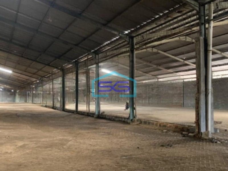 Disewakan Gudang Luas Bangunan 15000 m² Lokasi Margomulyo Surabaya