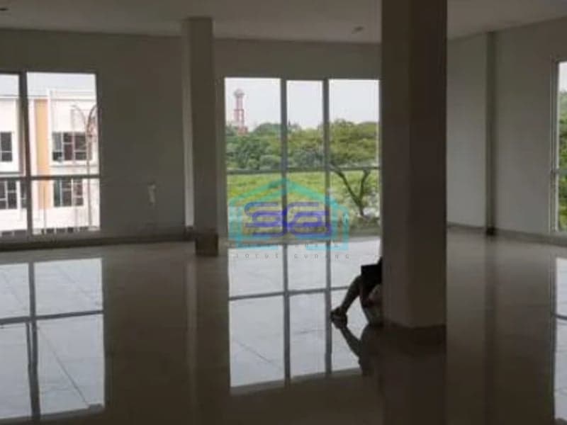 Dijual Ruko Bagus Gandeng di Sorrento Junction Posisi Hoek dan Badan Gading Serpong, Tangerang Luas Bangunan 324 m²