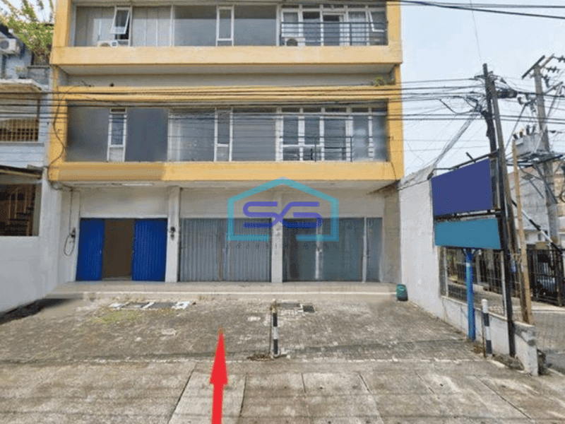 Disewakan Ruko Strategis di Supriyadi Semarang LB 156m2 Bebas Banjir