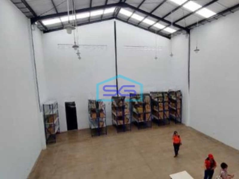 Dijual Gudang Akses Container 40 feet Luas Bangunan  450 m² di Teluk Naga Tangerang