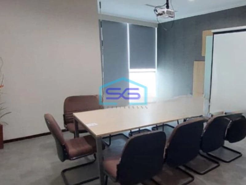 Disewakan Kantor Luas Bangunan 281 m² Lokasi Tanjung Duren Jakarta Barat