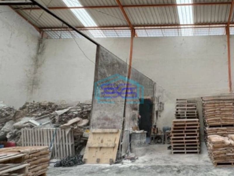 Dijual Gudang Luas Bangunan  986 m² Lokasi Bebas Banjir di Kapuk Kamal Jakarta Barat