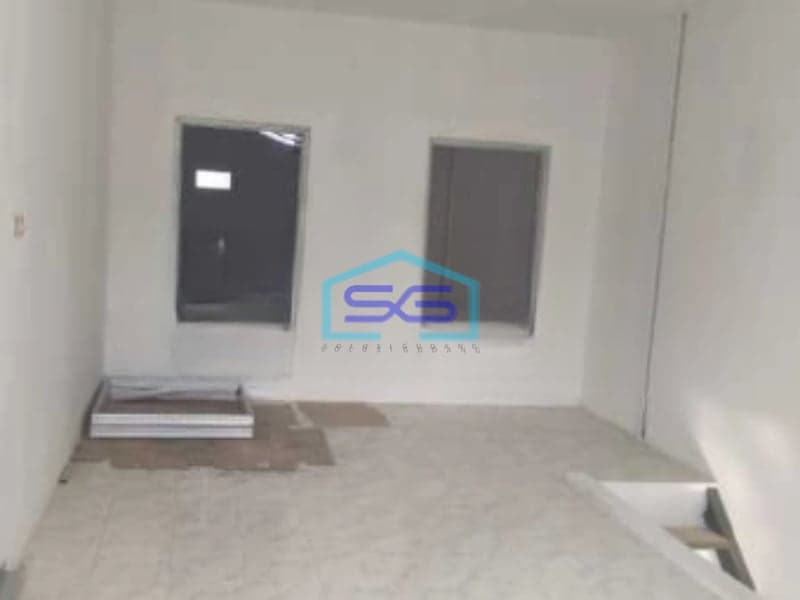 Disewakan Gudang Akses Container 40 Feet Luas Bangunan 306 m² Lokasi Curug Tangerang