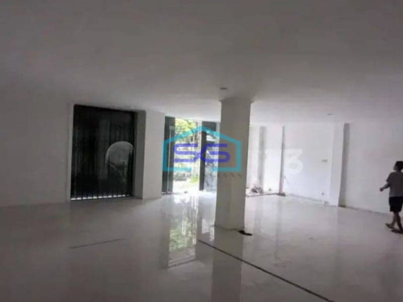 Disewakan Ruko Murah Tepi Jalan Utama Dekat Malioboro LB 300m2 Yogyakarta