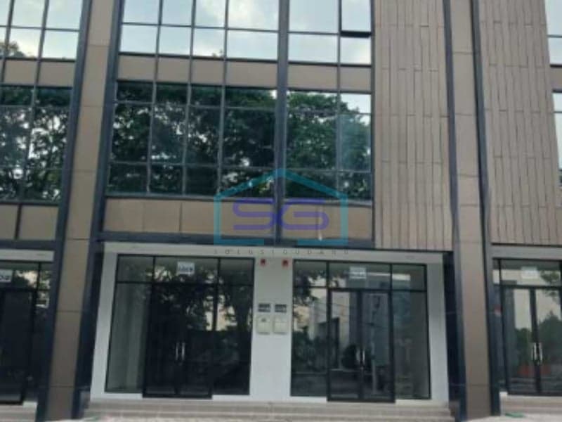 出租 2 间相邻 3 层商铺 全新 宽敞停车位 法特马瓦蒂 南雅加达 建筑面积 203 平方米