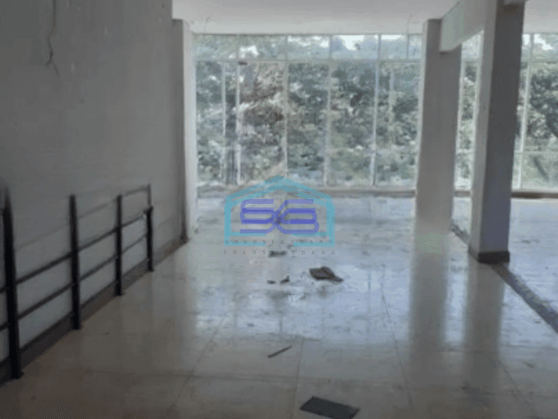 Disewakan Ruko Hadap Jalan Raya di BSD Tangerang Luas Bangunan  404 m²