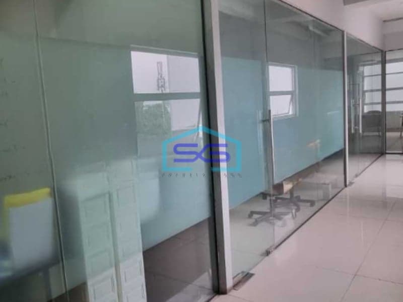 Disewakan Ruko Luas Tanah  300 m²  Lokasi di Pluit Jakarta Utara