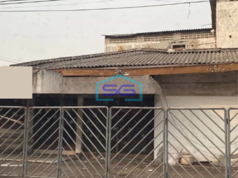 Dijual Ruko 1 Lantai Hook Strategis di Surabaya Luas Bangunan 300m2