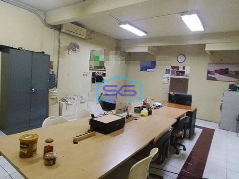 Dijual Ruko 3 Lantai Strategis Ex Resto & Cafe di Kayuringin Jaya, Bekasi Selatan